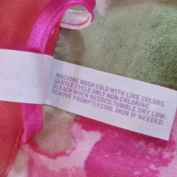 Lilac & London - Beautiful Soft & Cozy Robe - Picture 9 of 9